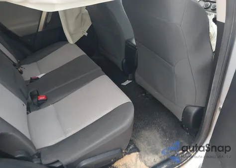 2015 Toyota Rav4 Le z USA, uszkodzony, nr VIN JTMZFREV8FD057319